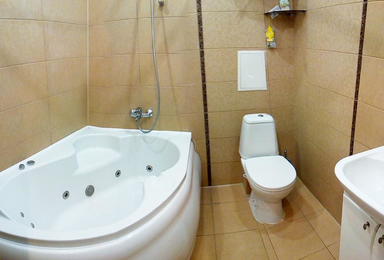 Апартаменты UKR Apartments near Gulliver Киев