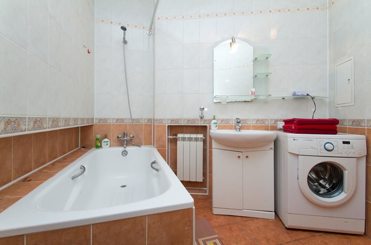 Апартаменты UKR Apartments near Gulliver Киев-23