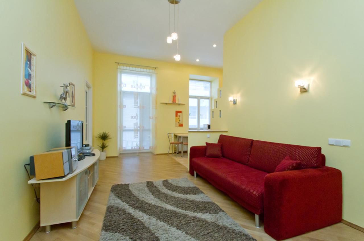 Апартаменты UKR Apartments near Gulliver Киев