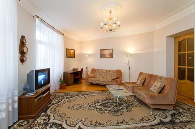 Апартаменты UKR Apartments near Gulliver Киев-48