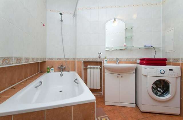 Апартаменты UKR Apartments near Gulliver Киев-57