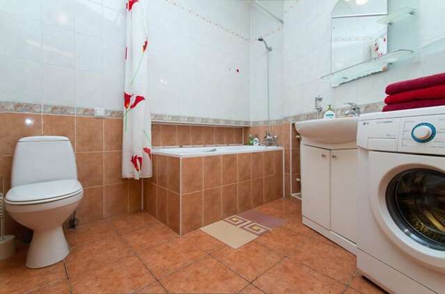 Апартаменты UKR Apartments near Gulliver Киев-58